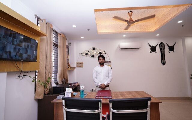 Hotel Moon Residency