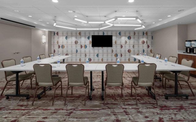 Hilton Garden Inn Bethesda Downtown