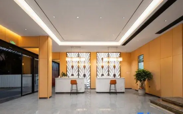 Elong R.YUN Hotel (Jingmen Shayang)