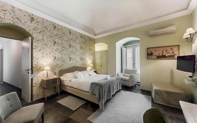 Locanda Don Serafino Historical Boutique Hotel