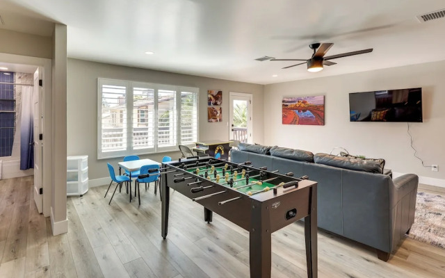 Scottsdale Oasis w/ Pool & Putting Green!