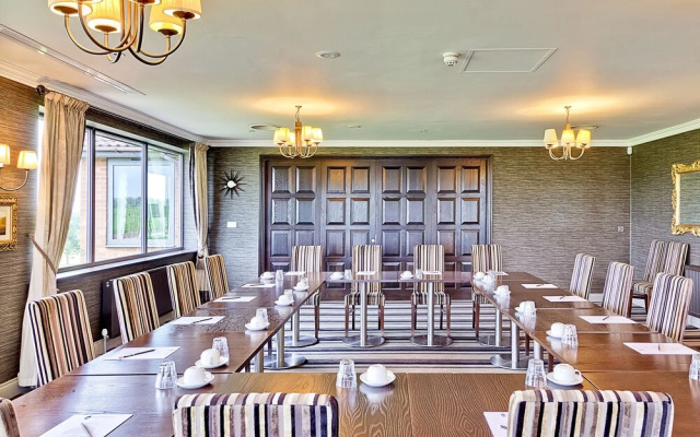 The Nottinghamshire Hotel and Golf Club