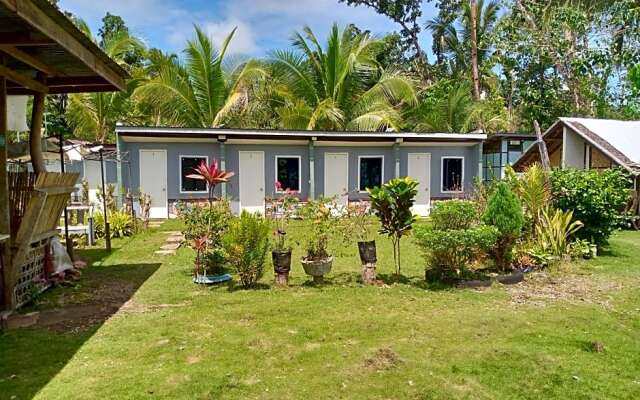 JUNJALs Backpackers Chalet