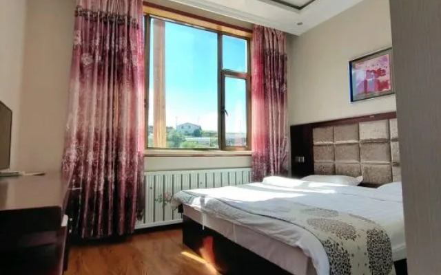 Luqu Hongshiya Holiday Hotel