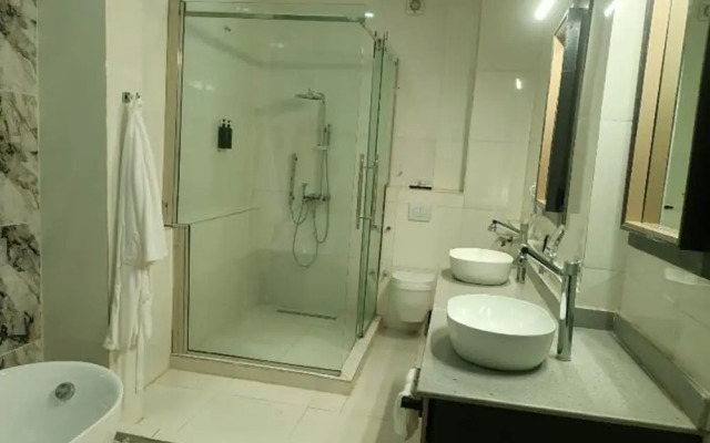 G Pinnacle Signature Hotel