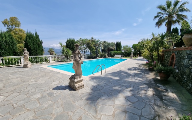 Paradiso Al Mare Shared Pool