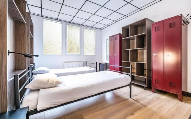 Vola Hostel