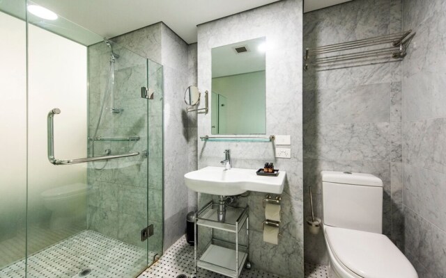 Elegant Studio With Fantastic Rooftop Views