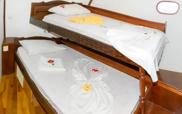 Maldivica Cruise ( Maldivian Dream)