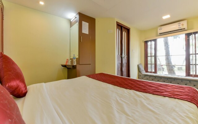 OYO 13683 EGC Houseboat 9 BHK