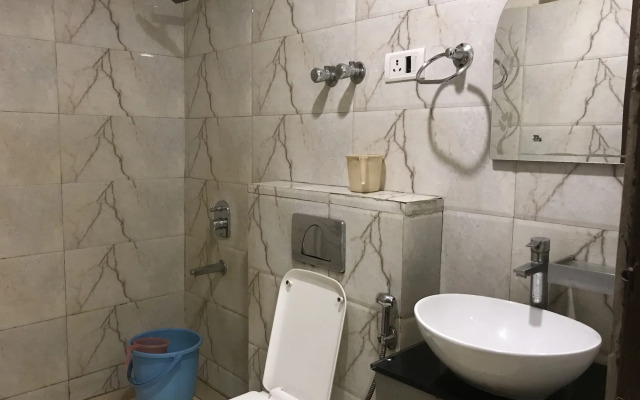 OYO 5696 R Continental