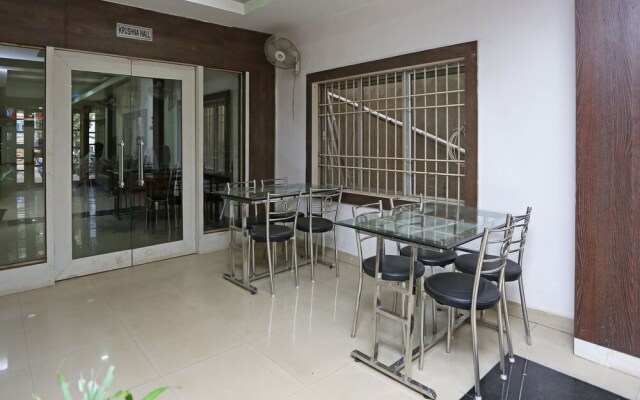 OYO 10153 Hotel Paradise Convention