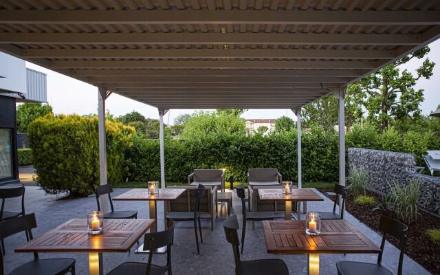 MEALBA HOTEL Suite & Pool