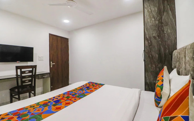 FabHotel Roadway Inn