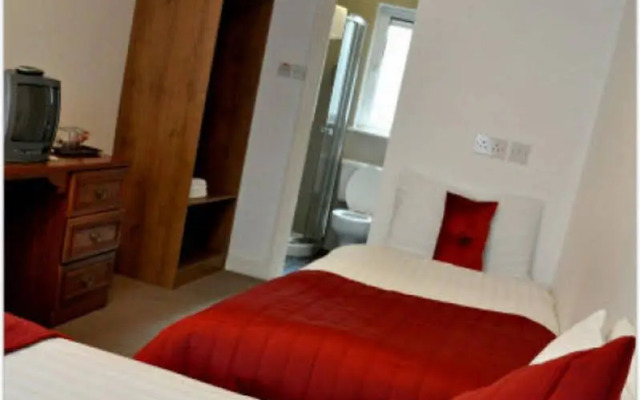 Maple Hotel