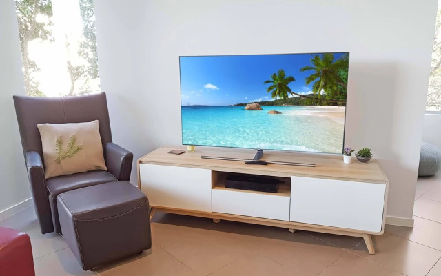 Top 1 Sunshine Beach Family Retreat