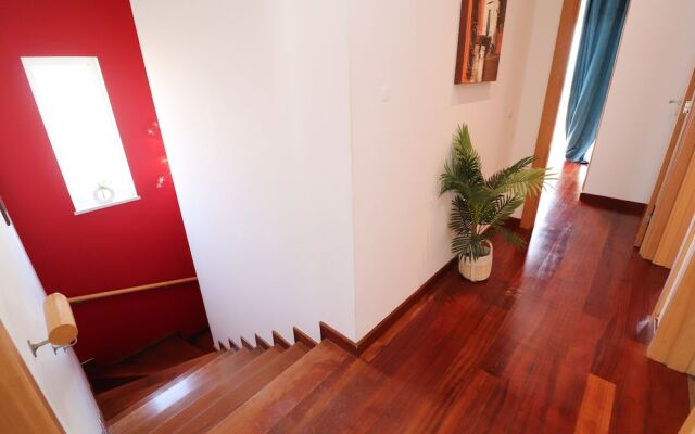 3-bed Townhouse With Pool in Albufeira Balaia