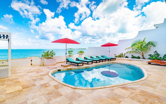 Caprice 7 Ocean Front Villa private Pool