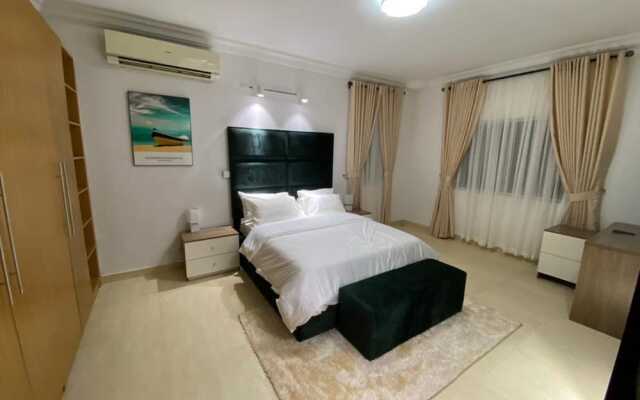 Charming and Spacious 3 Bed in Lekki Phase1