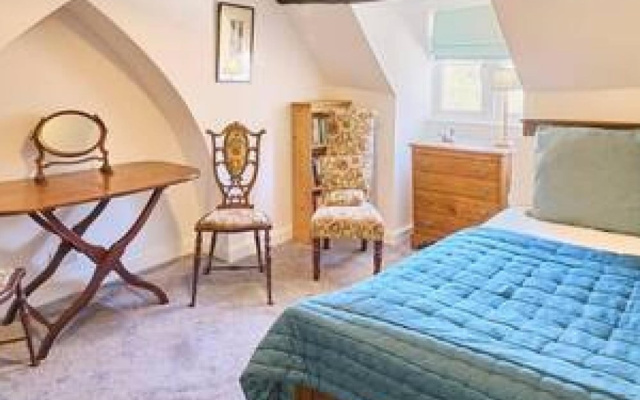 Host Stay St Radigunds House