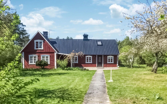 Amazing Home in Ljugarn With Sauna, 5 Bedrooms and Wifi