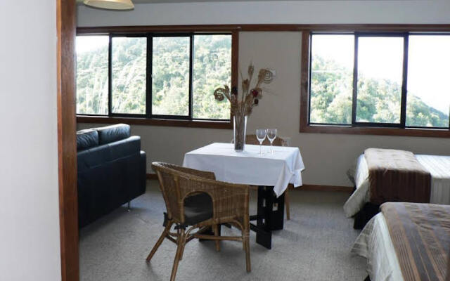 Hillside And Nature Resort