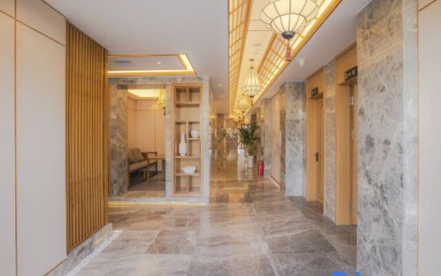 Xinhui Hotel (Xuanhan Yilian Passenger Transport Terminal Branch)