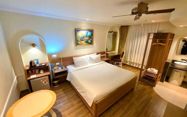 Tulip Hotel 2
