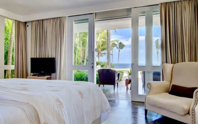 Breathtaking Ocean-view Home w Pool Modern Design