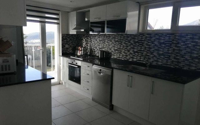 Villa Aktif 1 by Villa Life D-Lux