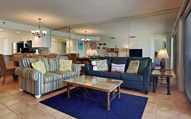 Emerald Towers by Southern Vacation Rentals