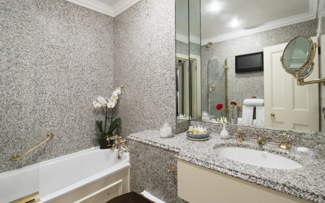 The Egerton House Hotel