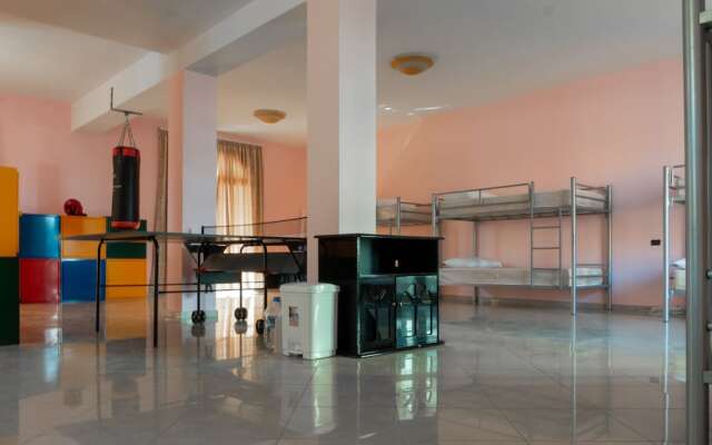 Luckyshine Hostel