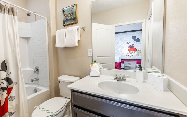 Brand New Luxury Townhome w/ Pvt Pool Close to Disney Parks by Redawning