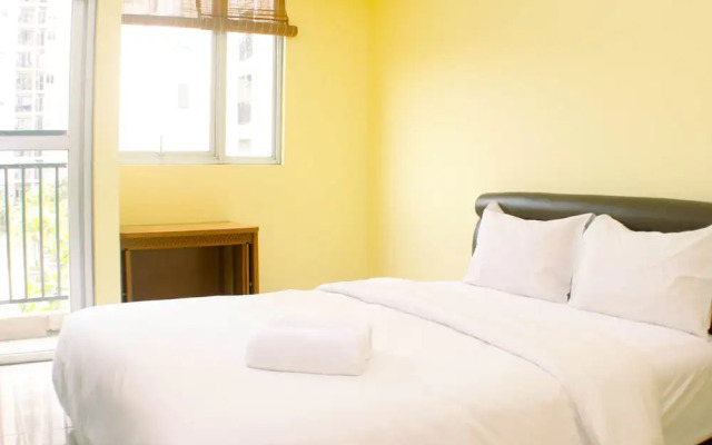 Warm And Homey Studio Room At Maple Park Sunter Apartment