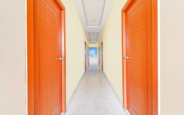 OYO 92953 Sri Navya Grand