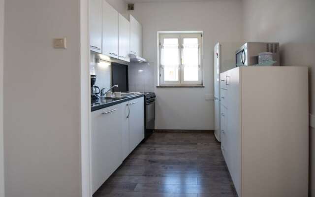 Miriam - 200m From Beach - A2
