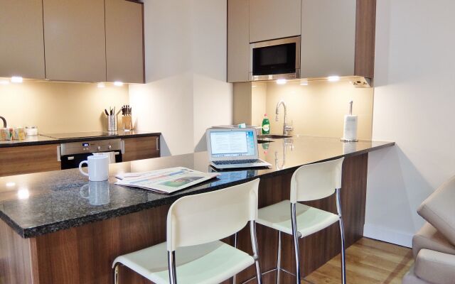 Serviced Apartments Colindale