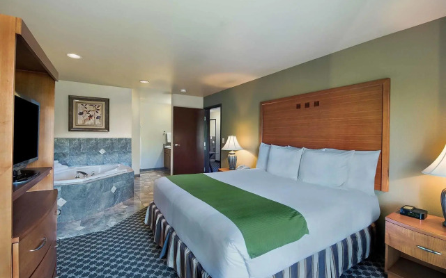Oxford Suites Yakima