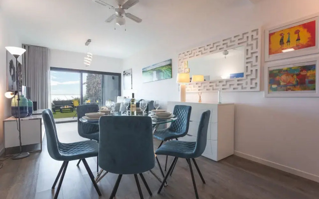 Aqui H Casa by Atlantic Holiday