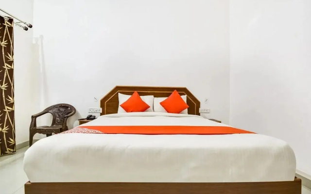 Chelsea Palace BY OYO Rooms