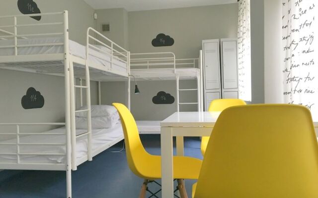 Cloud Hostel