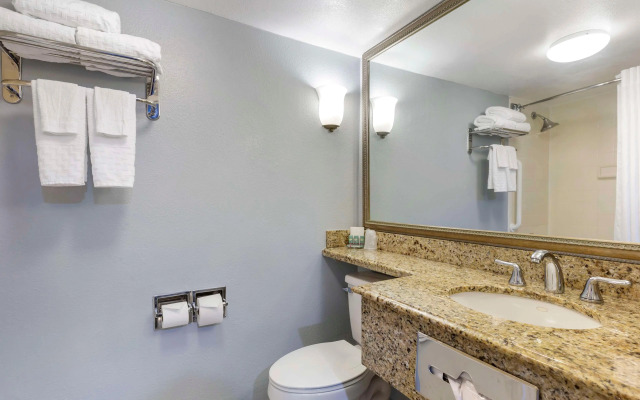Best Western Hartford Hotel & Suites