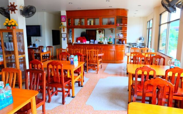 Chotiphan Apartment