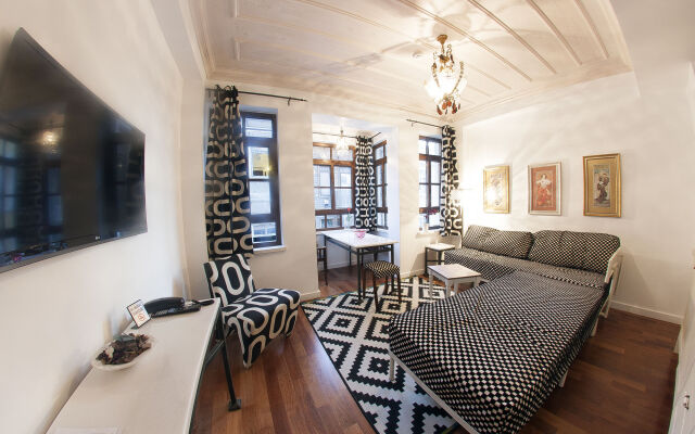 Villa Pera Suite Hotel