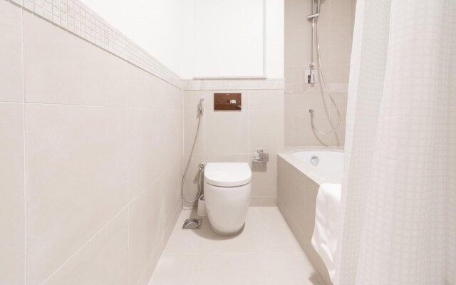 Chic Apt w Burj Khalifa Dancing Fountain View