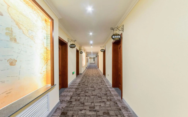 EES Holiday Inn