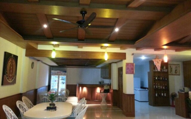Chollada Inn Kamala