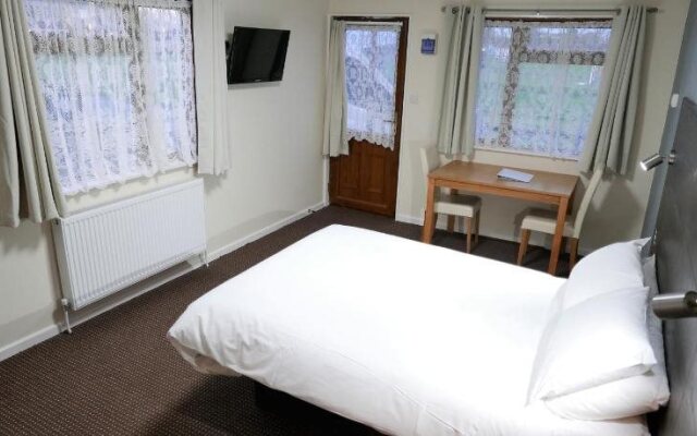 Warrens Village Motel and Self Catering