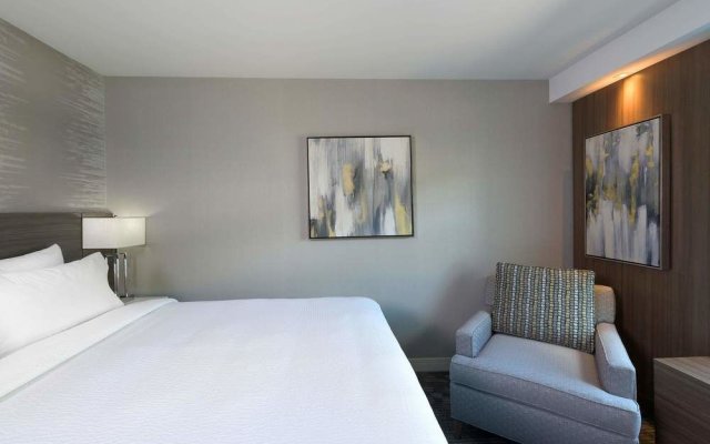 Courtyard by Marriott Edgewater NYC Area